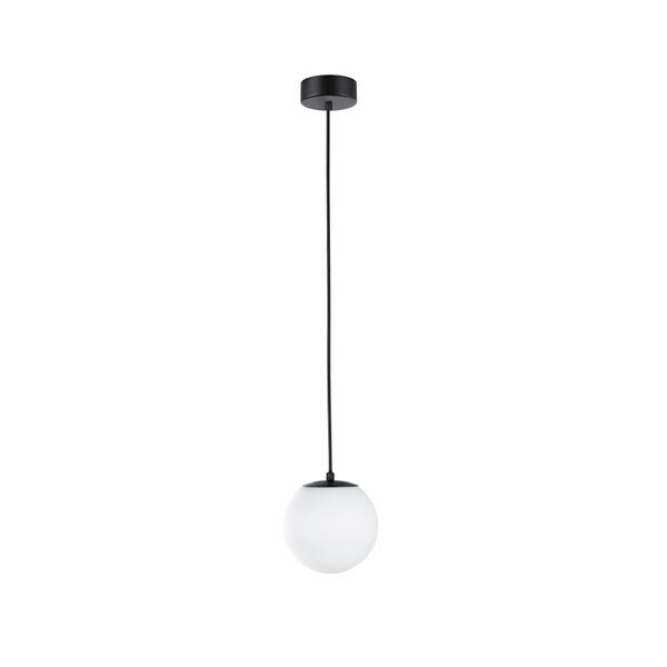 Moderne Pendelleuchte mit weißem Glasschirm in Kugelform und schwarzer Aufhängung.