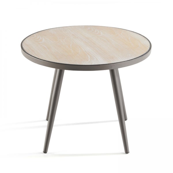 Runder Beistelltisch mit Tischplatte in Holzoptik und drei grauen Metallbeinen.