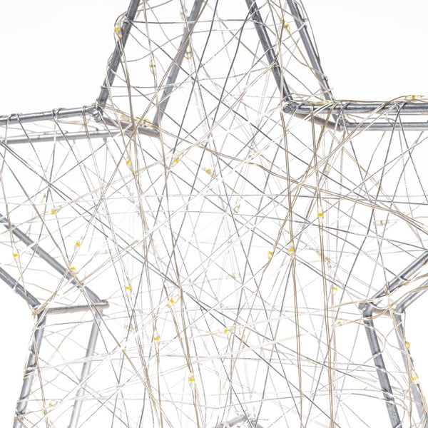 Nahaufnahme eines silbernen LED-Drahtsterns mit integrierten Mini-Lichtern für die Weihnachtsdekoration.