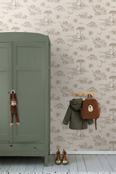 Kinderzimmer mit grünem Kleiderschrank, Dinosaurier Tapete, Jacke und Rucksack