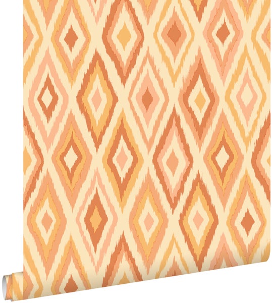 Tapetenrolle mit Rautenmuster