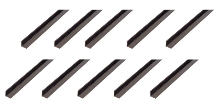 Set von zehn identischen Winkelprofilen aus Metall für verschiedene Montageanwendungen