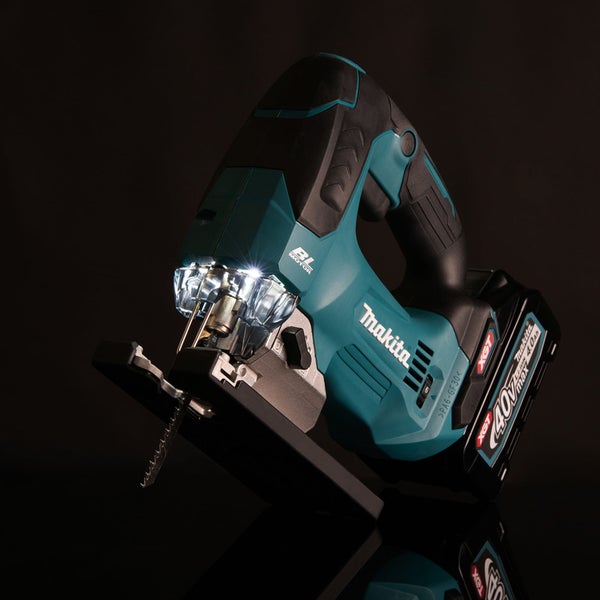 Makita Akku Stichsäge mit bürstenlosem Motor und 40 Volt XGT Akku System