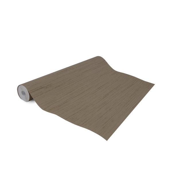 Teilweise ausgerollte Vliestapete mit feiner Längsstruktur.