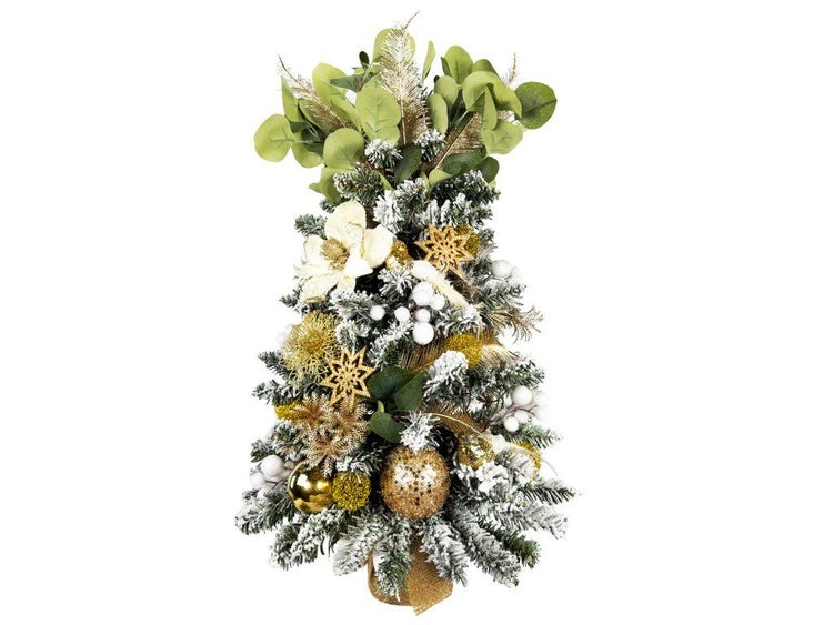 Künstlicher Weihnachtsbaum mit künstlichen Eukalyptuszweigen, Dekokugeln und Schneeeffekt als Tischdekoration.