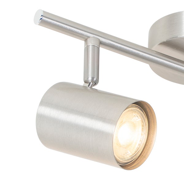 Deckenspot aus Metall mit einem Licht