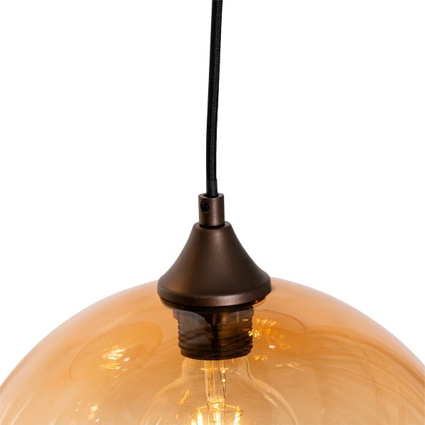 Hängeleuchte mit Glasschirm und Textilkabel