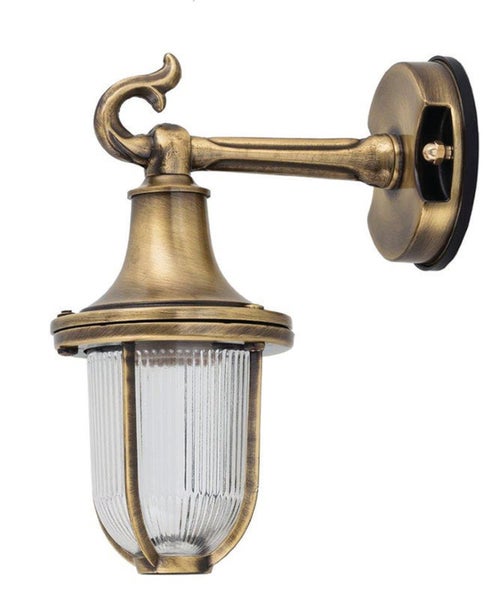 Wandleuchte im klassischen Design mit transparentem Lampenschirm