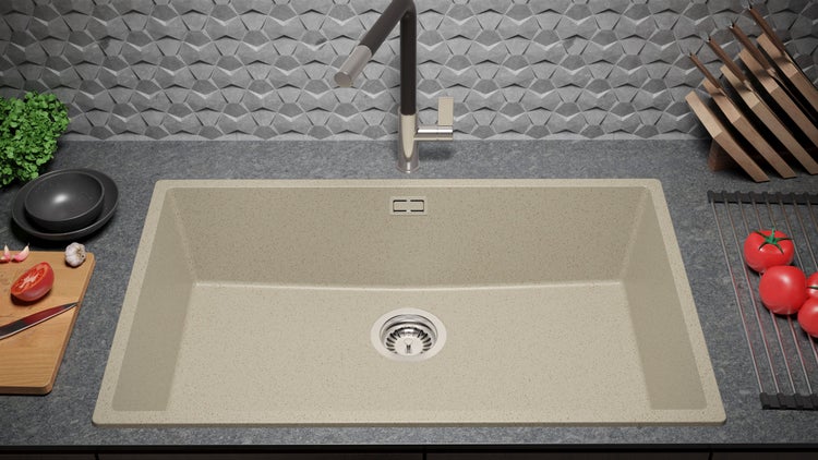 Spüle mit Abtropffläche, Wasserhahn und Küchenutensilien