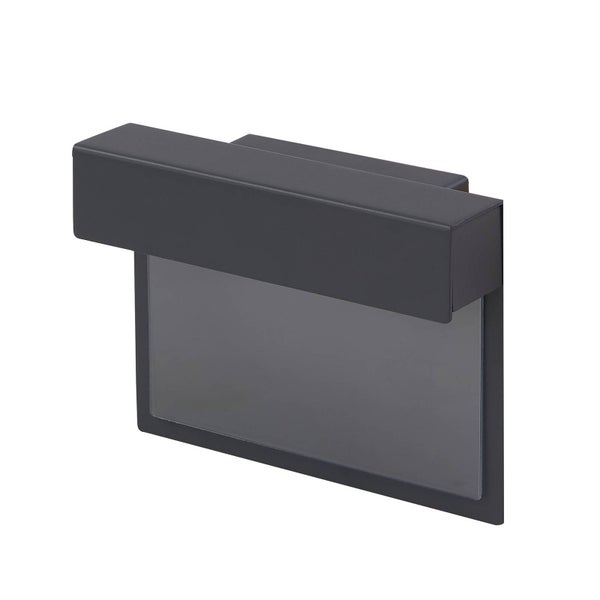 Moderne rechteckige LED Außenwandleuchte mit Abdeckung und großer Leuchtfläche zur Montage an der Hauswand.