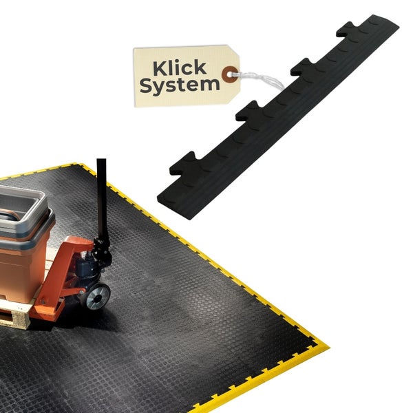 Schwarzes Randprofil für modulares Bodensystem mit Klick-System sowie Anwendungsbeispiel mit strukturierten Bodenfliesen und Hubwagen.
