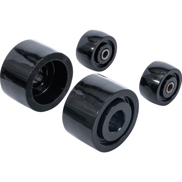 Verschiedene schwarze Laufrollen