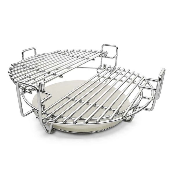 Mehrstufiges Grillrost-System aus Edelstahl mit Deflektorstein für Kamado-Grills.