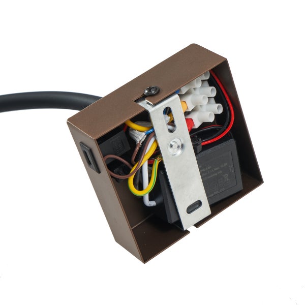 Innenansicht einer Lampenfassung mit elektrischen Komponenten