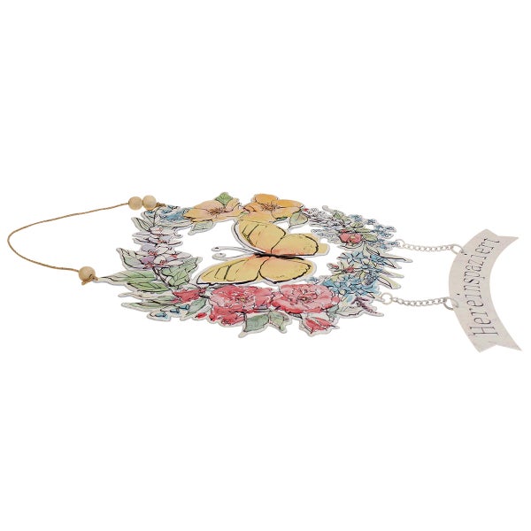 Dekorative Blumenkranz mit Schmetterling und dem Schriftzug Hereinspaziert als Hängedeko.