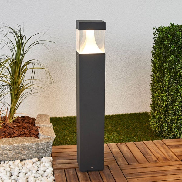 Lucande LED Außenleuchte Egon (spritzwassergeschützt (Modern) in Schwarz aus Aluminium (1 flammig, ) - Wegeleuchte Pollerleuchte Wegelampe Sockelleuchte