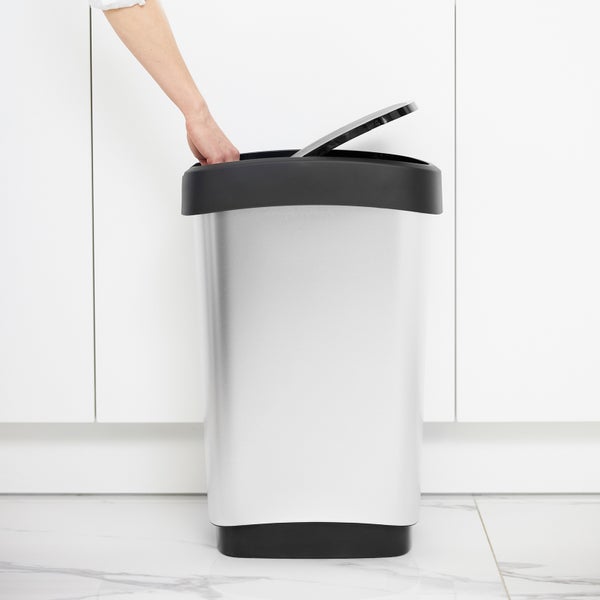 PROREGAL Klassischer Abfalleimer Für Innenbereich 50 Liter HxBxT 60 x 29,8 x 40 cm Kunststoff Silber-Schwarz