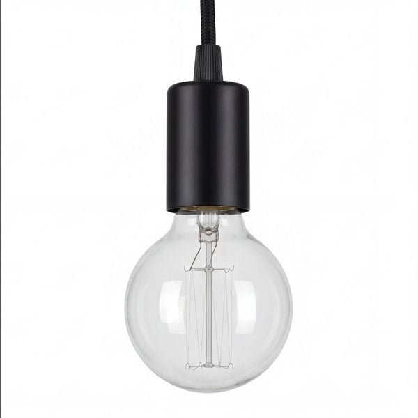 Minimalistische Pendelleuchte mit einer großen runden Glaskolbenlampe und einer schwarzen Fassung an einem Textilkabel.