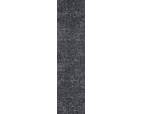 Strukturierter Läufer in Grau aus textilem Material.