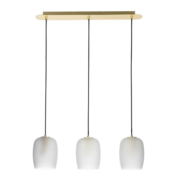 Runder Wäschekorb aus Bambus mit Seilgriffen und Deckel in einem hellen Badezimmer neben einer weißen freistehenden Badewanne.