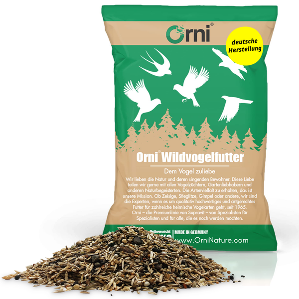 Orni Wildvogelfutter im Beutel mit einer Mischung aus Sämereien davor. Deutsche Herstellung.