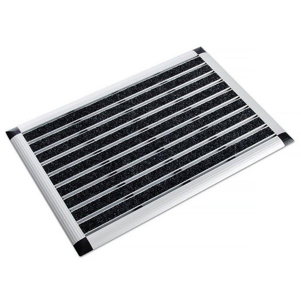 Fußmatte mit Aluminiumrahmen und schwarzen Rips-Einlagen.