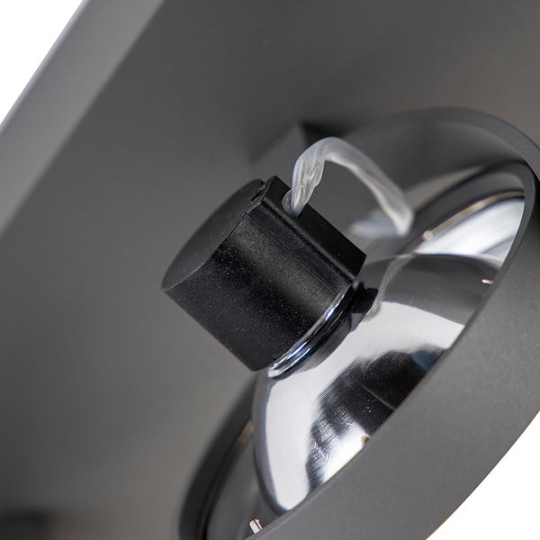 Detailaufnahme einer Deckeneinbauleuchte