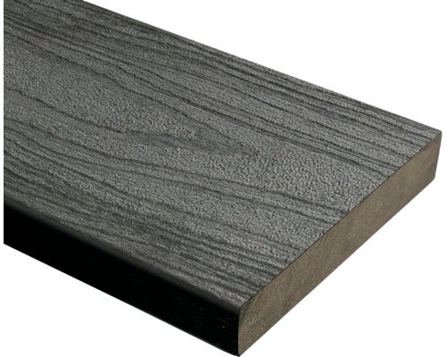 Terrassendiele aus Verbundwerkstoff in Anthrazit mit Holzmaserung