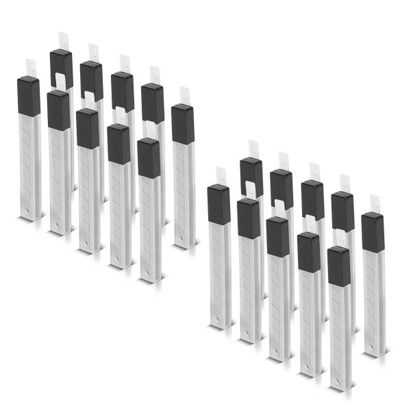 Zwanzig Kunststoffspender mit Abbrechklingen und schwarzen Verschlusskappen.