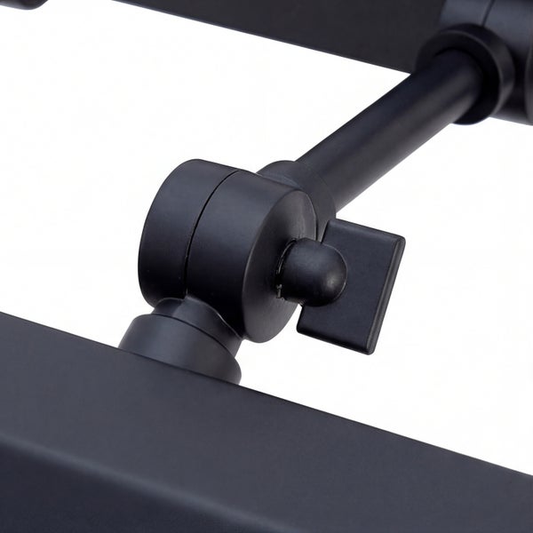 Detailaufnahme einer Halterung mit Feststellschraube