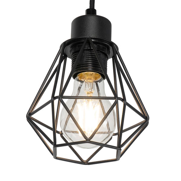 Hängelampe mit geometrischem Lampenschirm und Glühbirne