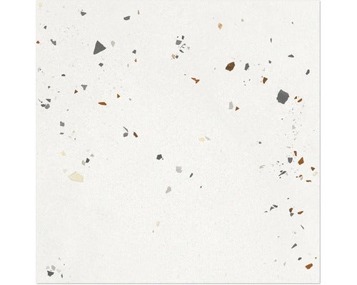 Quadratische Bodenfliese in weißer Terrazzo-Optik mit unregelmäßigen Gesteinsfragmenten.