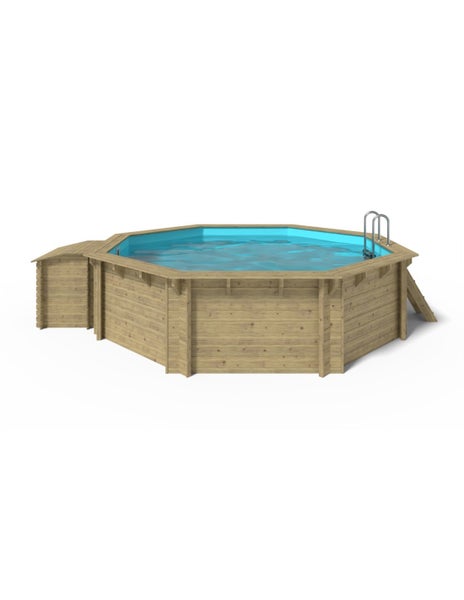 Achteckiger Holzpool mit Leiter und Poolhaus