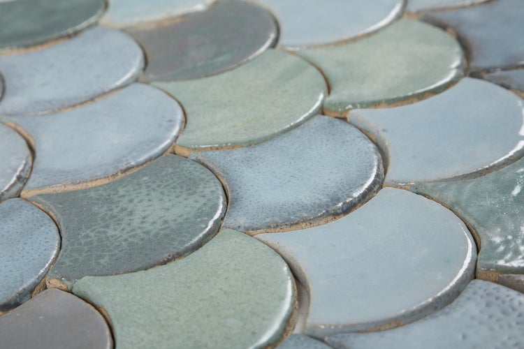 Keramikmosaik im Schuppenmuster für Wand und Boden