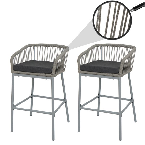 Zwei Barhocker mit grauem Metallgestell und geflochtener Sitzfläche