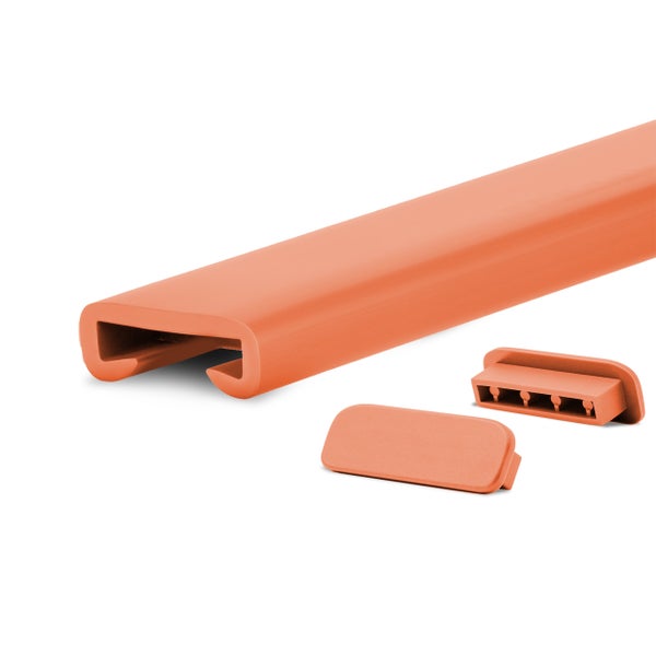 Handlaufprofil aus Kunststoff in Orange inklusive Endkappen.
