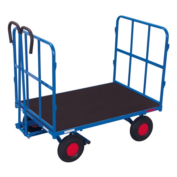 Etagenwagen mit Ladefläche und Schiebegriffen