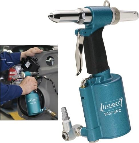 Hazet Druckluft-Blindnietpistole mit Anwendung im Karosseriebereich