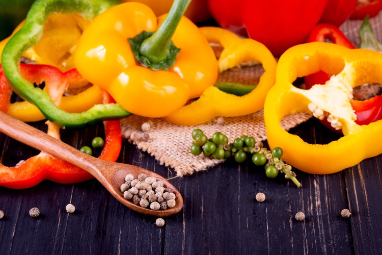 SAFLAX Anzucht Set - BIO - Paprika - Golden California Wonder - Capsicum annuum - 20 Samen - Mit Mini-Gewächshaus, Anzuchtsubstrat und 2 Töpfen