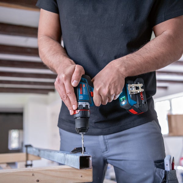 Papierverpackungssymbol, Augenschutz erforderlich Symbol, Gehörschutz erforderlich Symbol, Handschutz erforderlich Symbol, Atemschutz erforderlich Symbol, Oberflächenbearbeitungshinweis, Bosch Logo, QR-Code, Strichcode