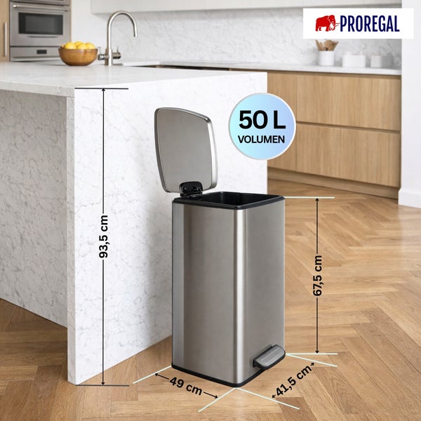 ProRegal Edelstahl-Tretmülleimer in heller Küche, 50 Liter, Maße 67,5 mal 49 mal 41,5 Zentimeter, Höhe offen 93,5 Zentimeter, ProRegal Logo.