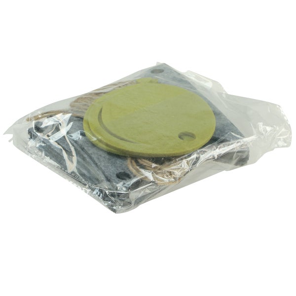 Verpacktes Bastelset mit Filzformen und Kordel