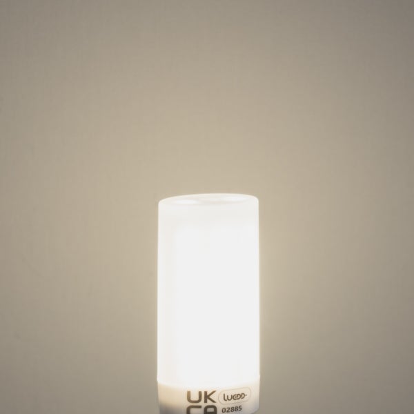 Zylindrisches LED-Leuchtmittel mit warmweißem Licht, LUEDD Logo und UKCA Kennzeichnung.