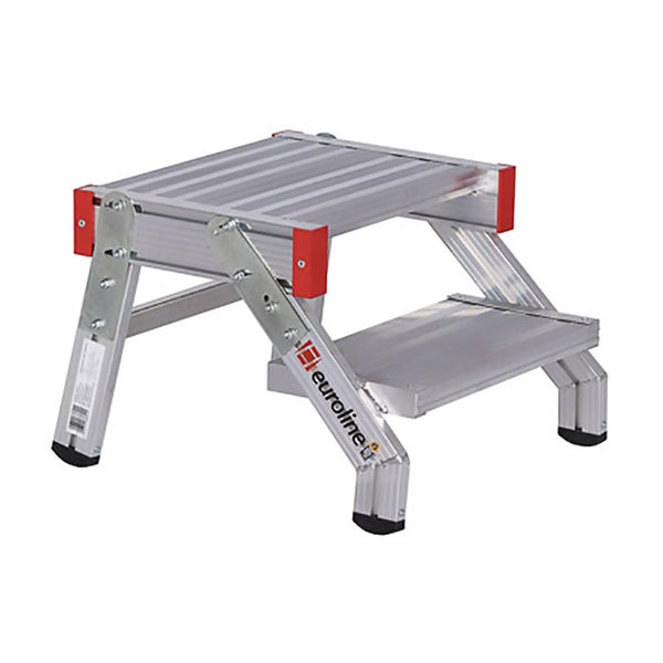 Zweistufige Aluminium-Trittstufe mit Euroline Logo