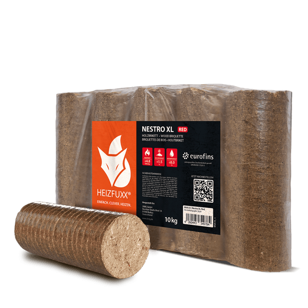 Heizfuxx Holzbriketts Nestro XL, 10 Kilogramm Packung mit einem einzelnen runden Brikett.