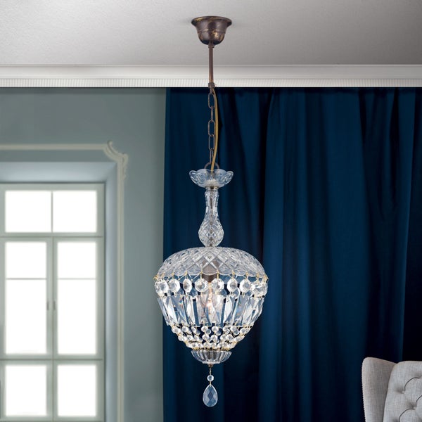Klassische Pendelleuchte mit Kristallbehang im antiken Stil für ein elegantes Ambiente in Wohnräumen.