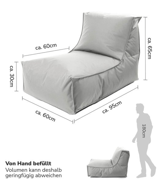 Schlafzimmer mit Bett, Tapete mit Blumenmuster und dekorativer Vase auf einem Beistelltisch