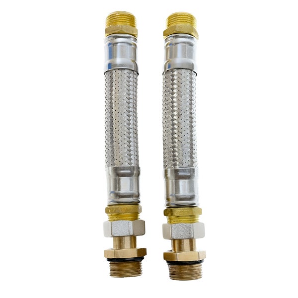 Zwei flexible Panzerschläuche aus Edelstahlgeflecht mit Messinganschlüssen für Sanitärarmaturen.