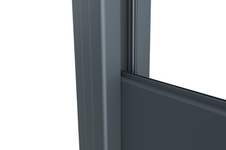 Detailansicht eines Pfostens von einem Terrassendach oder einer Pergola aus Metall.