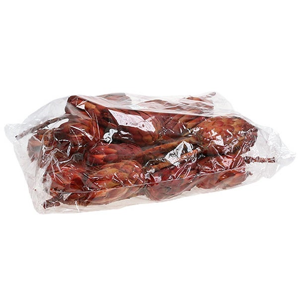 Tüte mit getrockneten Zapfen